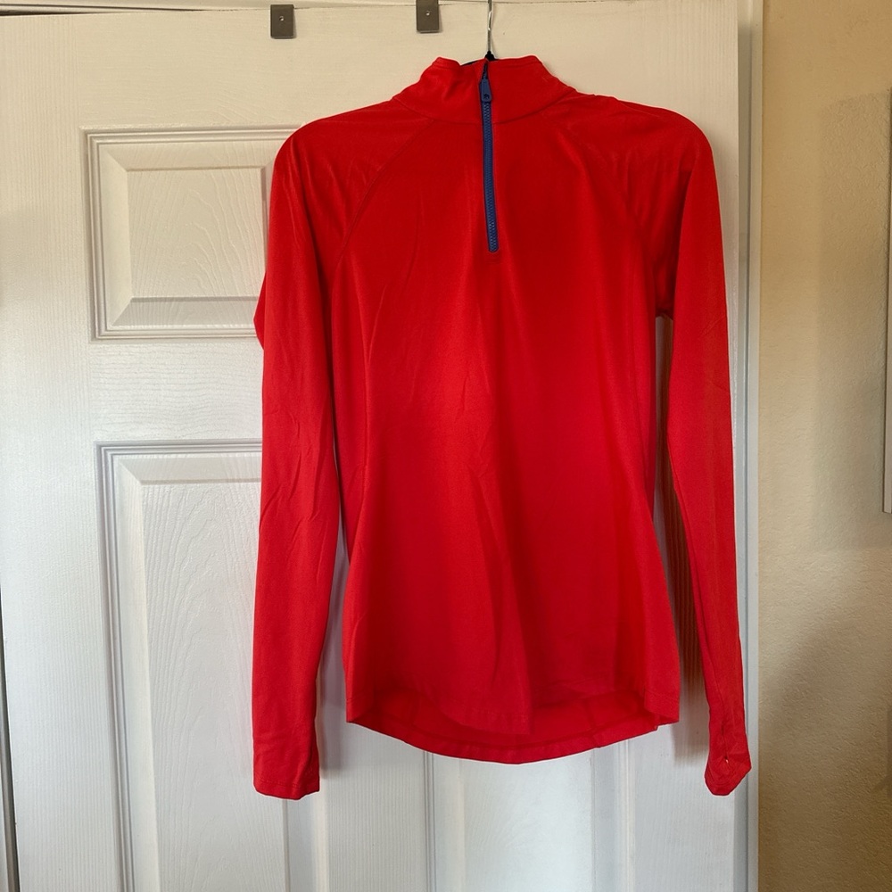 Mountain Hardwear 1/4 zip pull over - Picture 6 of 8